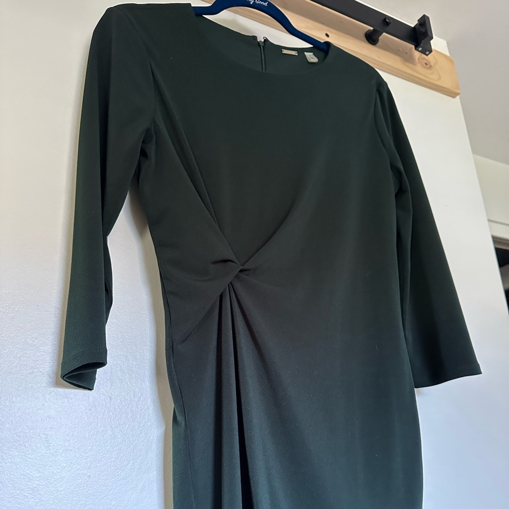 Tahari Dark green fitted sheath dress
